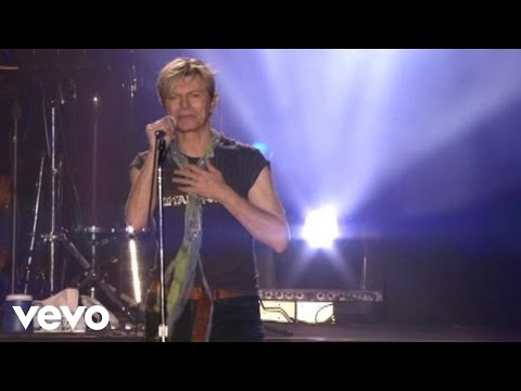 David Bowie - Heroes (Live at the Isle of Wight)