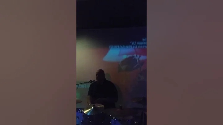 Anthony Bullard singing George Benson while playin...