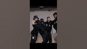 THIS PART THO...😂 Jackson JAY B Youngjae BamBam...husband ver. #GOT7_PYTHON