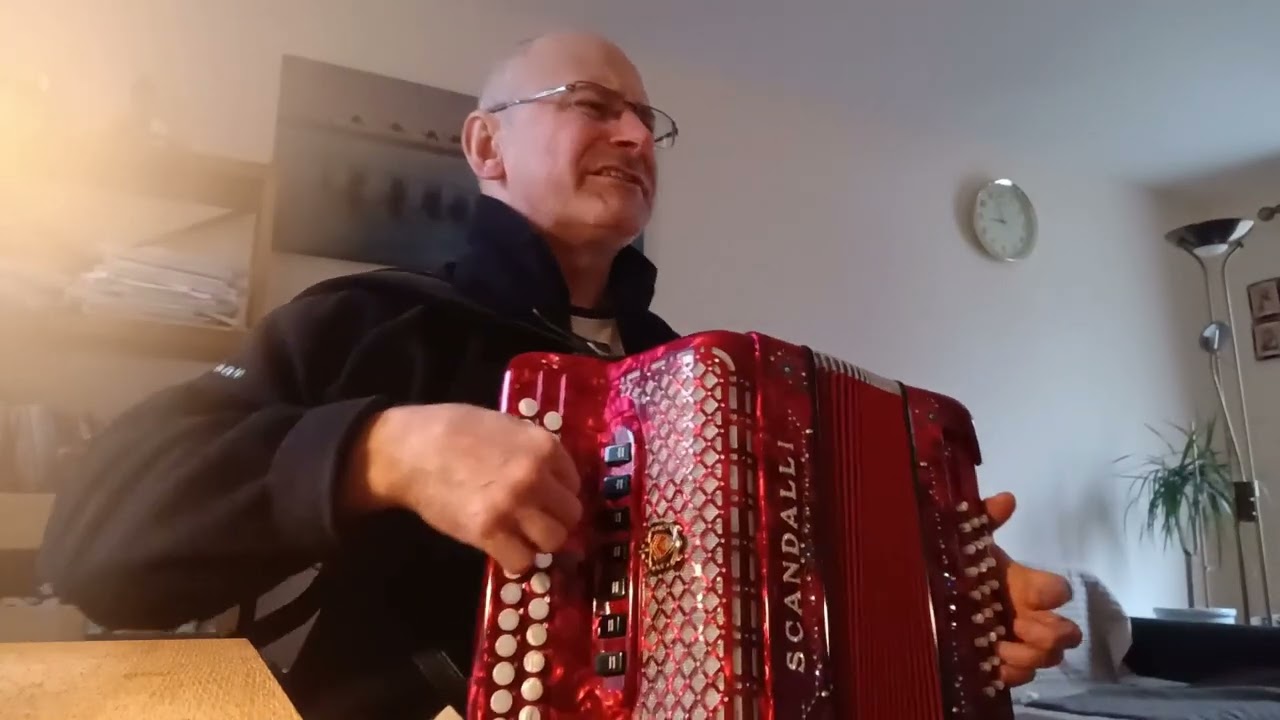 Nebegrįšiu laukų takeliu Armonika & Aidas.