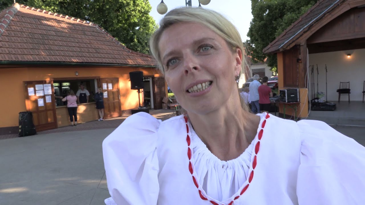 V Dolních Dunajovicích na Mikulovsku mají šikovnou moderátorku a to nejen folklorních akcí