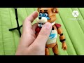 enseñando a mi funko de glamrock Freddy video 10