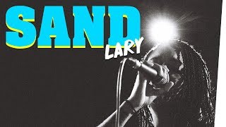Musikerin LARY singt “Sand” im Bongo Boulevard feat. Motrip
