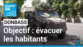 Ukraine : dans le Donbass, des volontaires viennent porter secours aux habitants • FRANCE 24