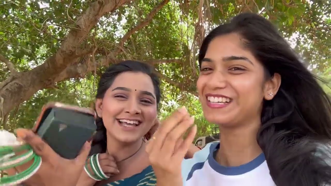 ଗଲି shooting set କୁ,ନୂଆ ଭାଉଜ ଆସିଲେ ଘରକୁ #somalinparidavlogs #newodiavlog #somalin