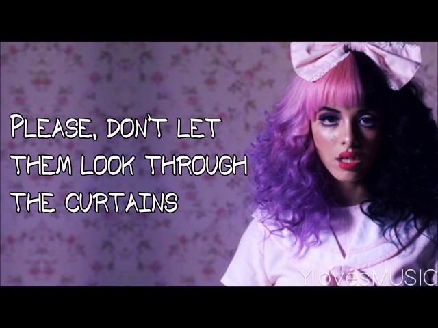 Replying to @casey x dollhouse - melanie martinez /// i dont like the , places places get in your places