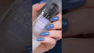 This nail polish looks like ice🧊 Cold Slate + Freezer Burn💅 Holo Taco