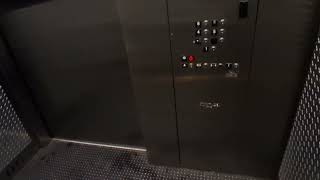 Schindler 400A HT traction parking elevators at the shops at Skyview (Queens, NY)