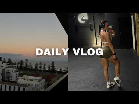 daily vlog | invited to my first brand event?!