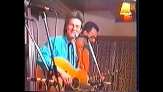 Helmut & The Hillbillies - It Takes One To Know One