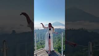 Cantik kan pemandangannya?