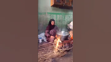 الحاجه ام احمد الحله على البابور عشي عيالك انا رايحه بيت ابويا مش راجعه لك اعملوا اشتراك في القناه 