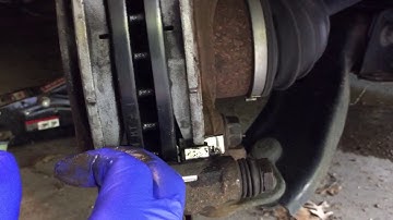 Brake pad clip orientation