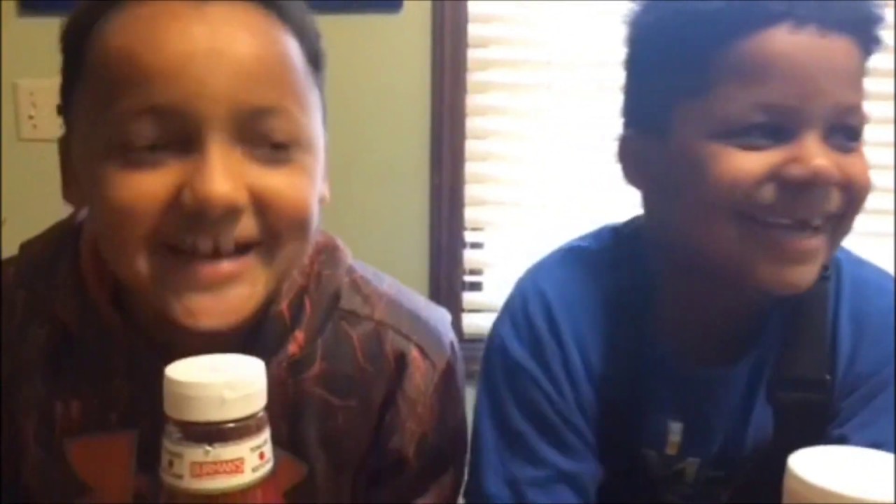Big Bro VS Little Bro In The 2 Minute Ketchup Challenge YouTube
