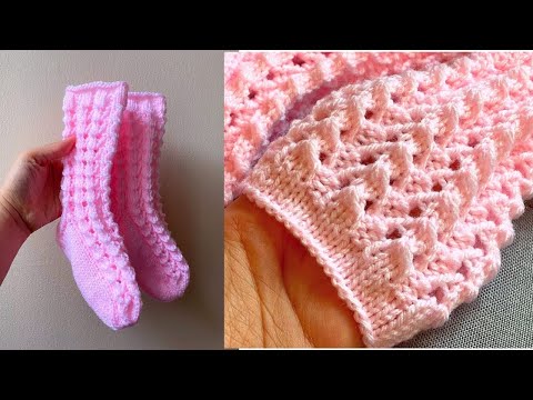 Детские ажурные носочки спицами для девочки
