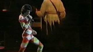 Video thumbnail of "Death On Two Legs (Queen Live @ Earl's Court '77)"