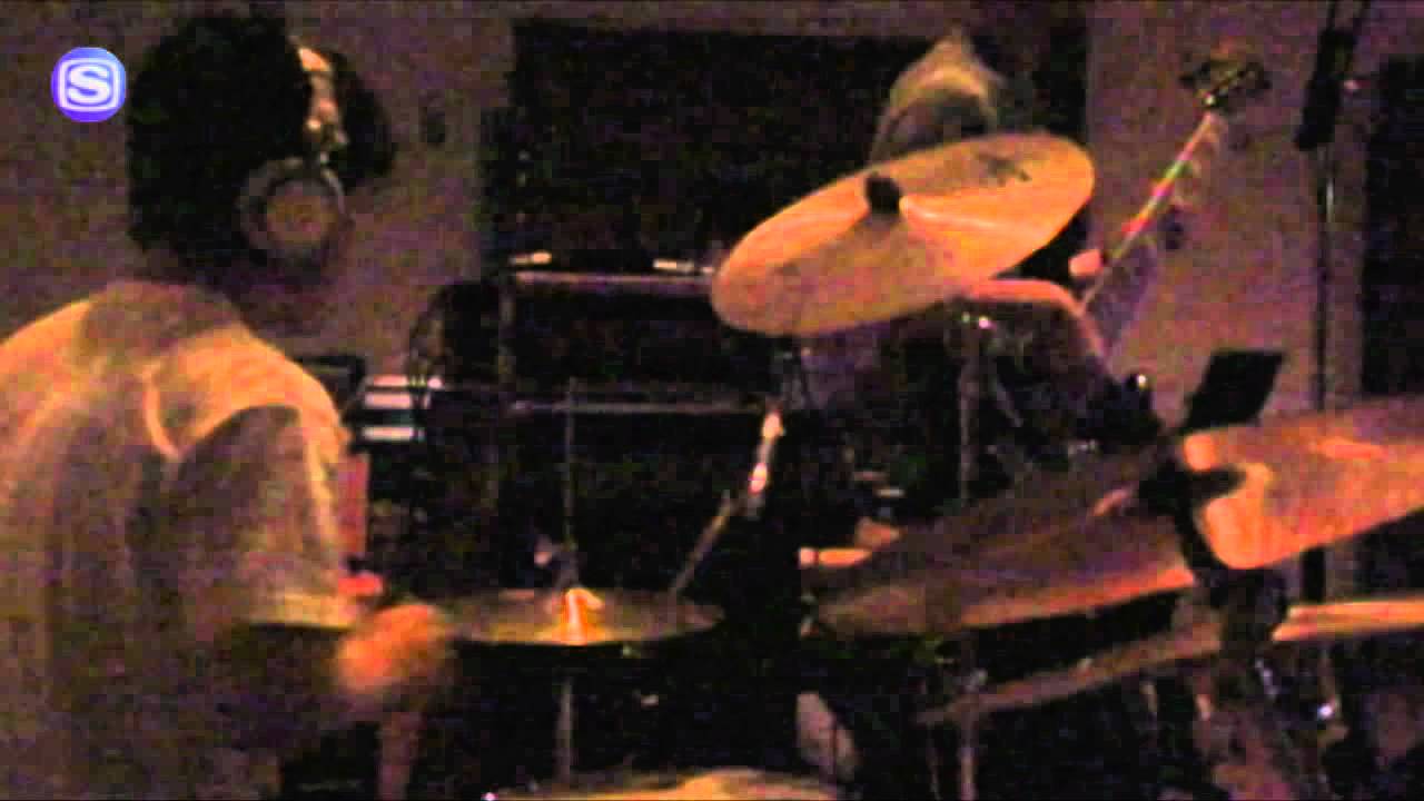 Watch 9dw - Farside @ 廃校フェスティバル09 on YouTube Watch 9dw - Farside @ 廃校フェスティバル09 on YouTube