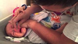 Lavage nez nourrisson au serum physiologique Clean baby noose