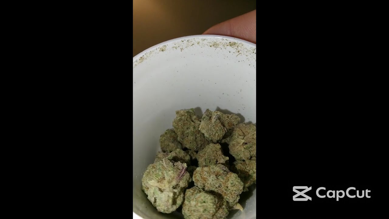 Veteran Grown Hemp's Red Headed Stranger Flower Review 1/4 