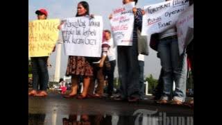 SUARA KEMISKINAN ~ FRANKY SAHILATUA