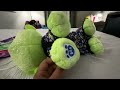 Reviewing the Green Axoglowtl (axolotl that glows in the dark) build a bear!