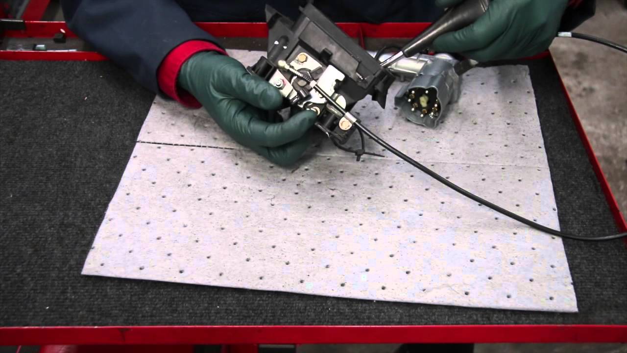 Конструкция и устранение неисправностей рулевого управления и блокировки переключения передач Mer...