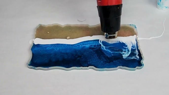 How to Make a Beautiful Resin Beach Tray From a Mold 