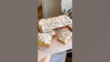 Strawberry Pop Tart Shortbread Bars!