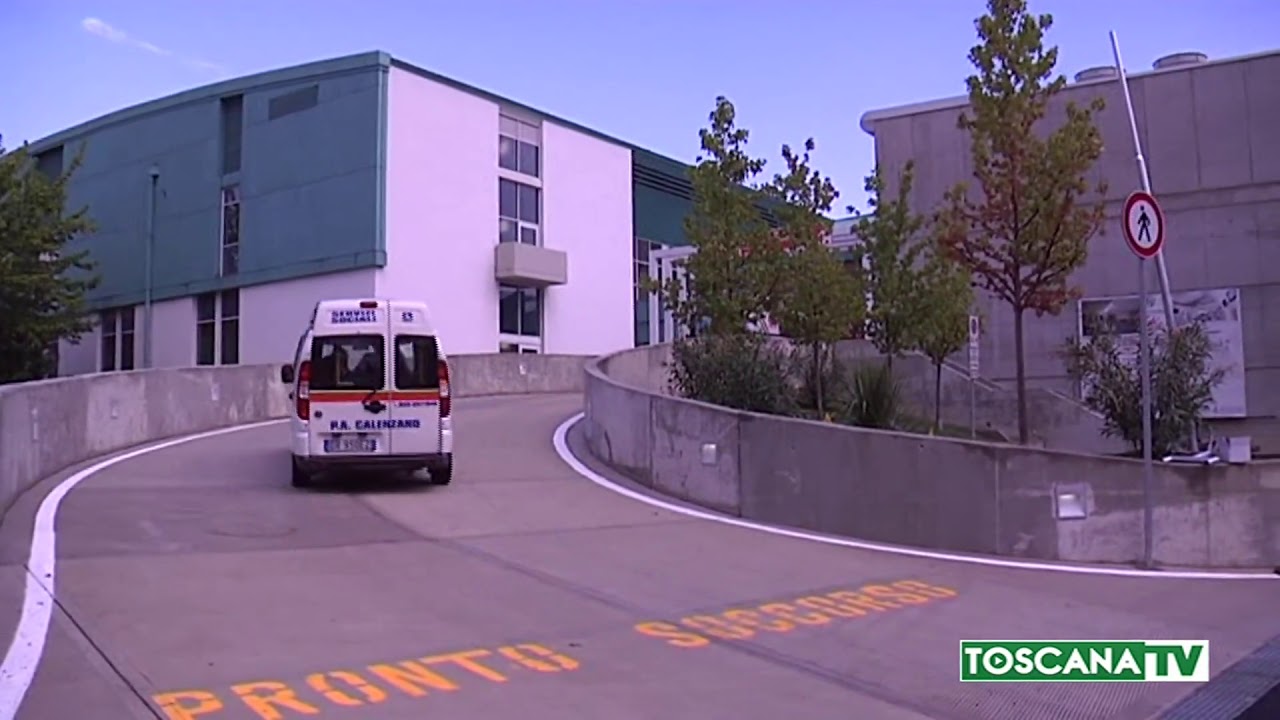 2017-11-15 FIRENZE - SPRAY URTICANTE IN DISCOTECA SEI FERITI