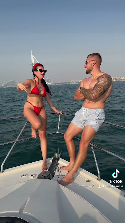 Hocete klip sa jahte?🏖️🇦🇪 #saurusgang #scrbaksaurus #family