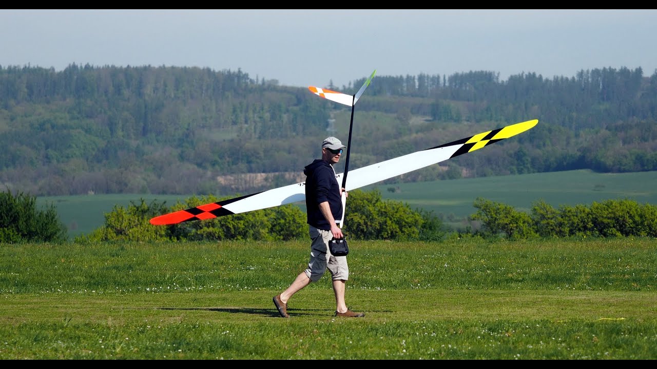Wasabi XL - maiden flight - YouTube
