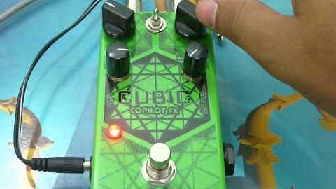 Copilot FX Cubic Bass Octaver looped guitar