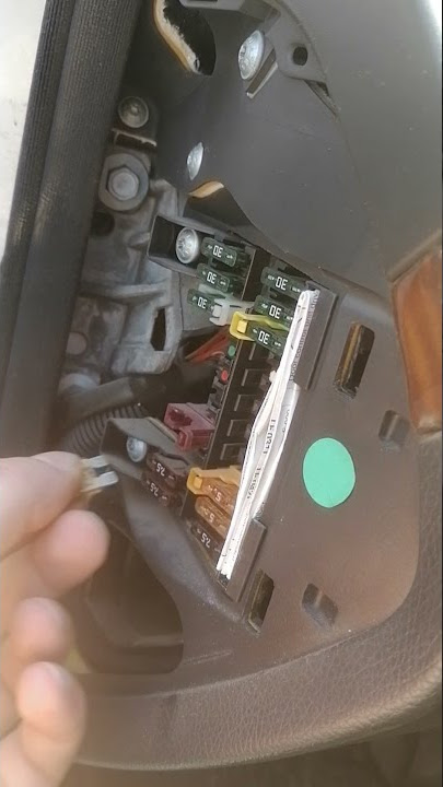 Mercedes W211 radio fix