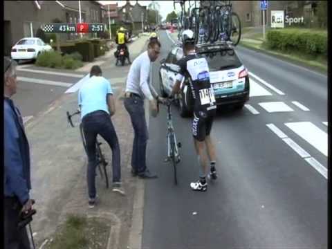 Video: Vuelta a Espana 2017: Contador kov yeej Angliru tawm mus hauv style