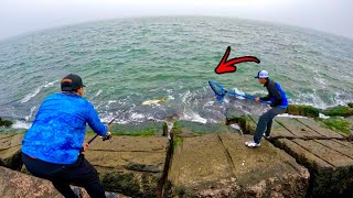 Ive NEVER Seen a Fish Pull This HARD! Epic Jetty Fishing!