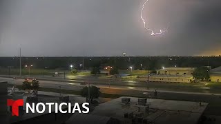 Poderosas y destructivas tormentas dejan al menos cuatro muertos en Houston