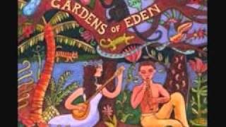 Keola Beamer - Elepaio Slack Key (Putumayo Gardens of Eden) Hawaii chords