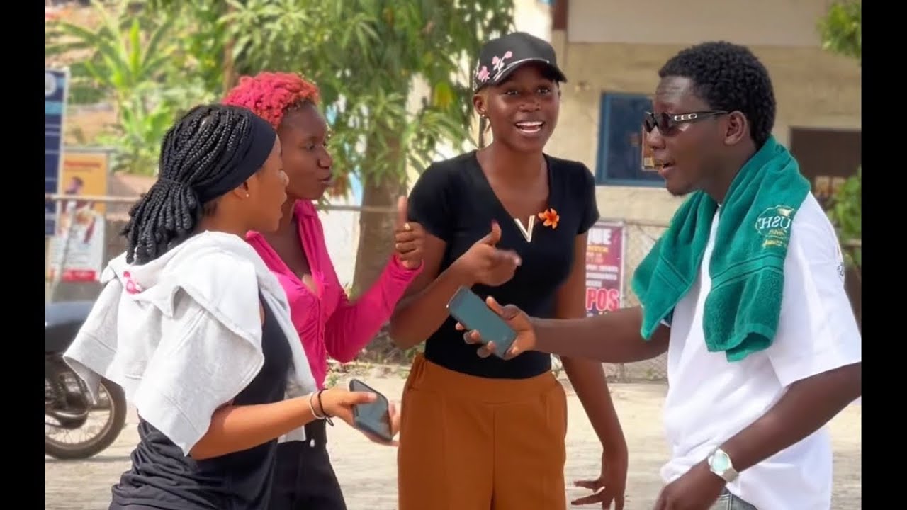 This is a weird love 💔