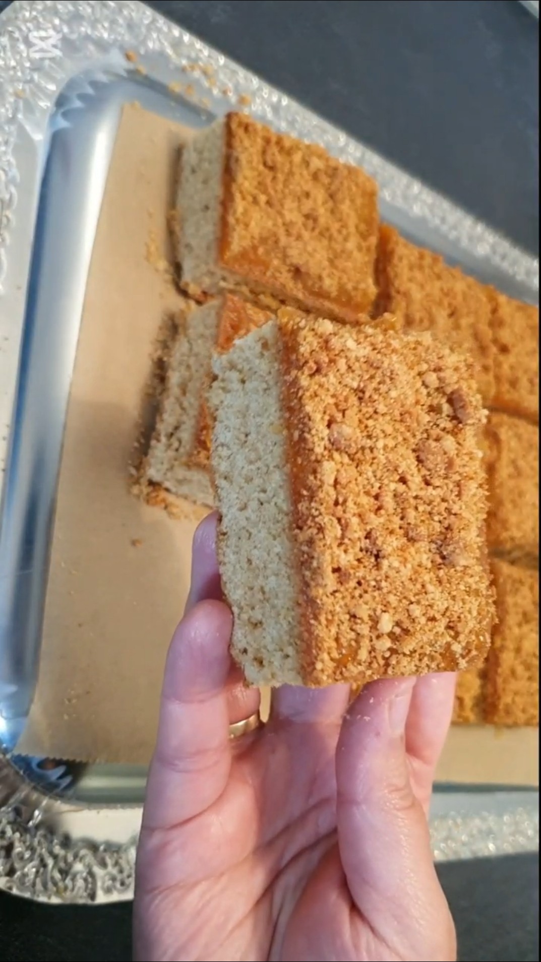 Einfacher und leckerer Honigkuchen. Das Video finden Sie auf dem Kanal🥰 ...