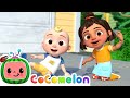 Head Shoulders Knees and Toes Song | CoComelon Nursery Rhymes & Kids Songs