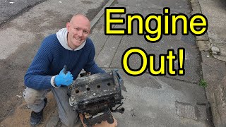 Barn Find Kawasaki GPZ900R Ninja TEARDOWN - Part 2 - Removing the engine and gearbox