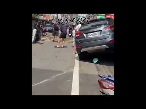 中壢龍岡路發生連環車禍，共有14輛汽機車遭撞擊。