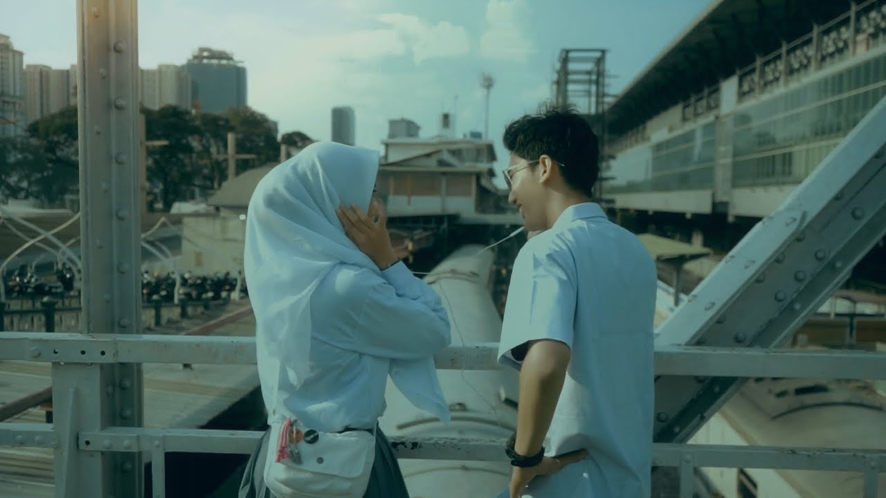 Watch Pertama - Putus Pertemanan (Official Music Video) on YouTube Watch Pertama - Putus Pertemanan (Official Music Video) on YouTube