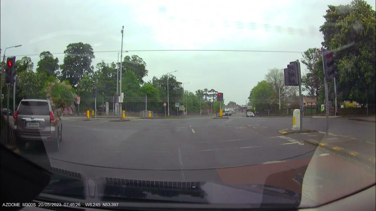 Driving through red lights 🙄 YouTube