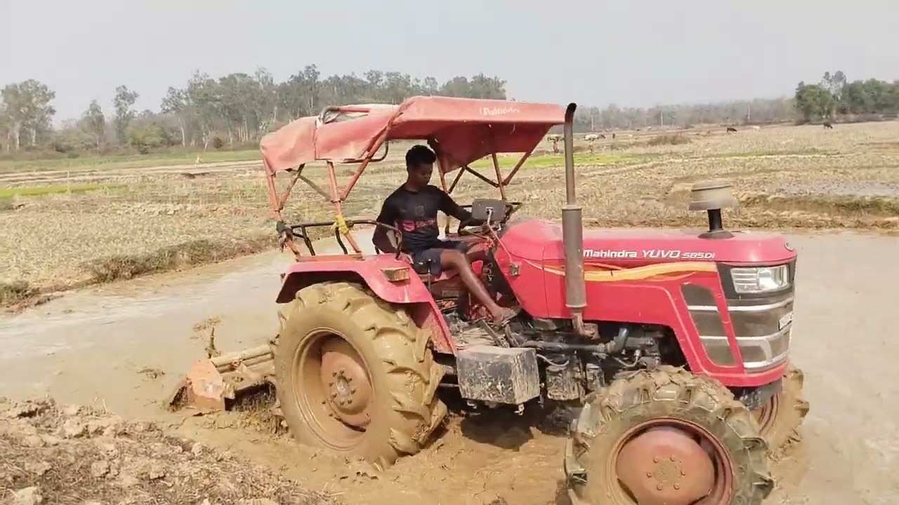 বোরো ধান চাষ করার জন্য কাদা করা হচ্ছে !! Mahindra Yuvo 585 di !! bimaltractorvlog 
