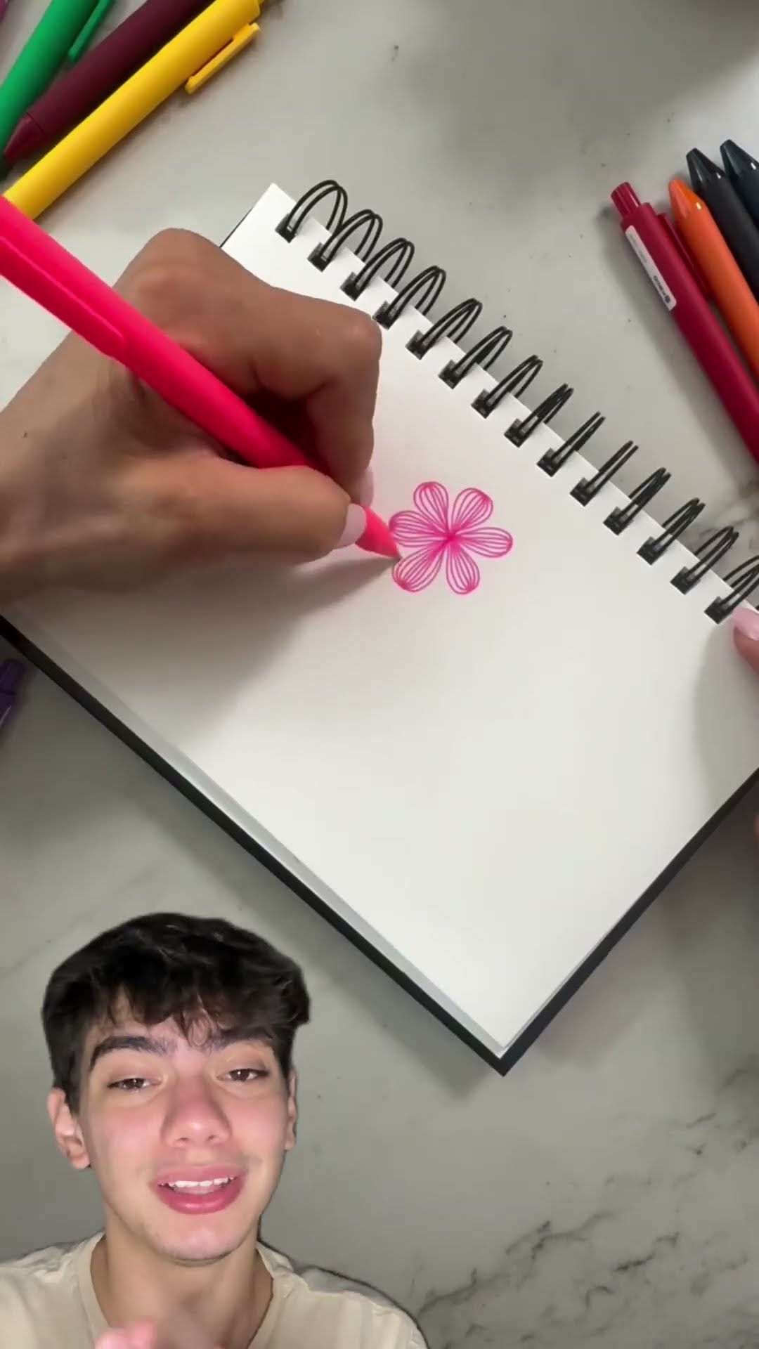 ?✨ Técnica fácil para desenhar flores lindas! Onde você vai usar? #DesenhoFácil #ArteCriativa