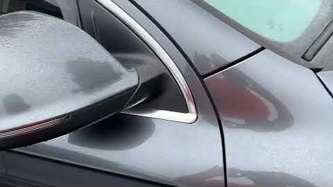 Sequential LED mirror turn signals 2014 Audi Q7