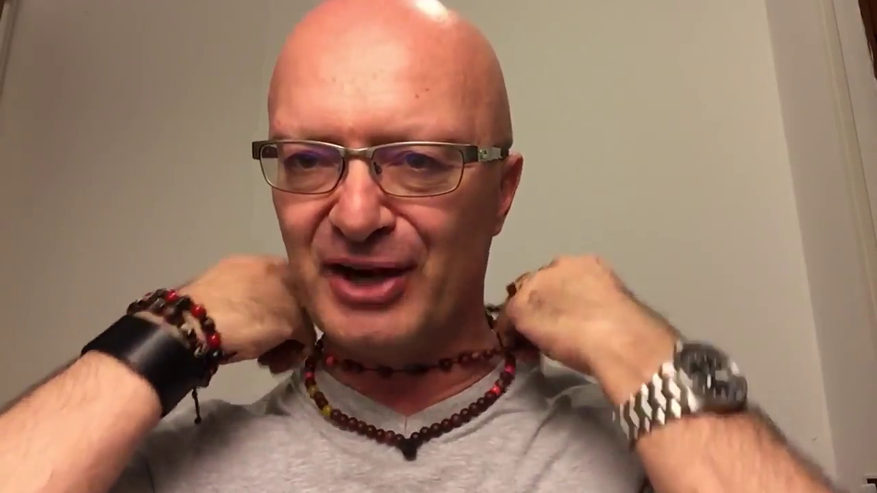 UOMINI CHE NON SANNO AMARE - YouTube