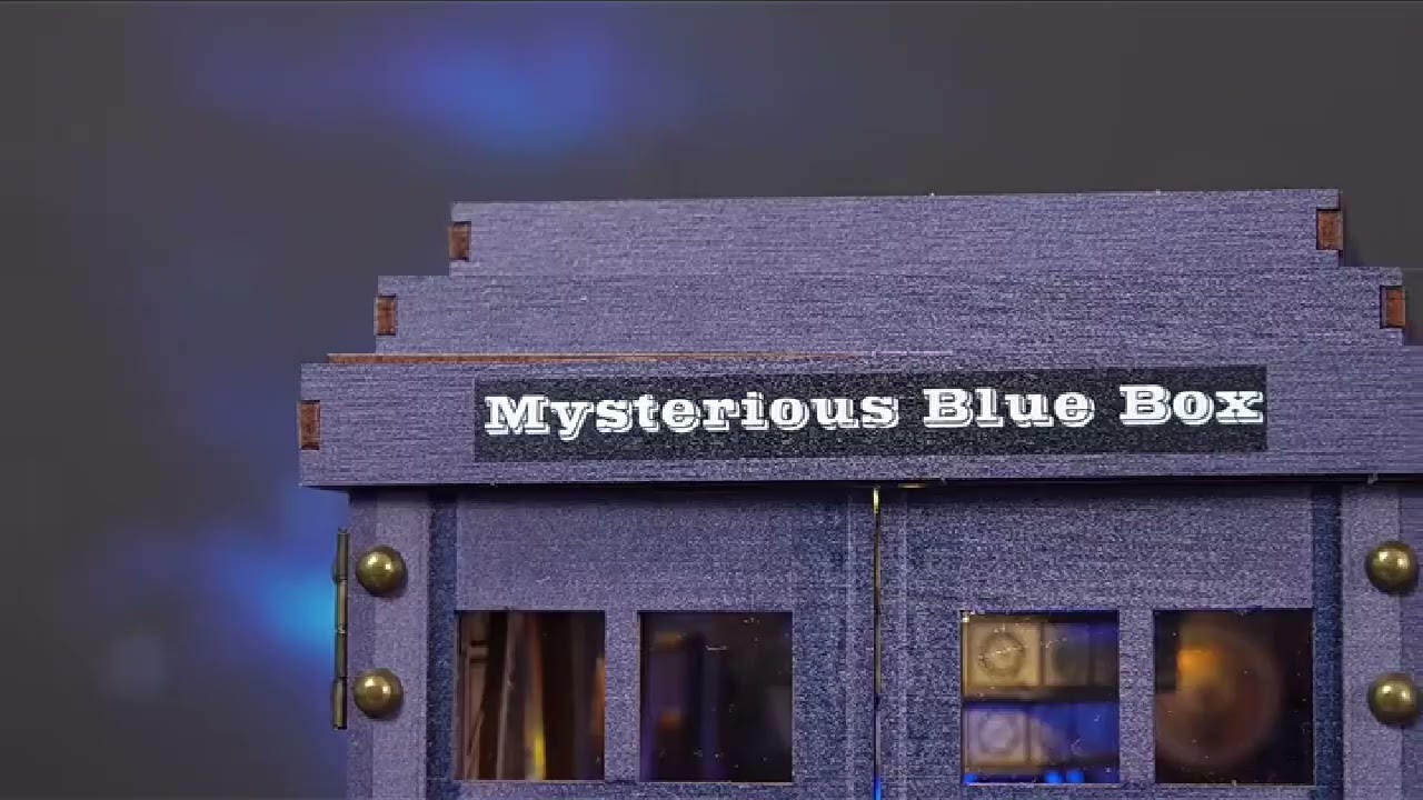 Doctor Who – Mysterious Blue Box TARDIS DIY Book Nook Kit
