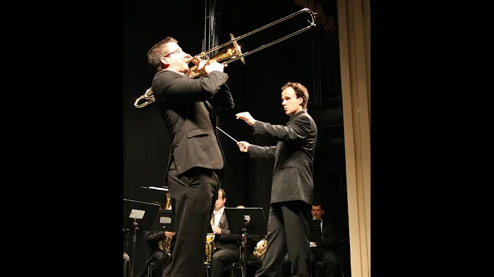 Bolivar (by Erik Cook). Ricardo Molla plays as a soloist with Almera Wind Band.